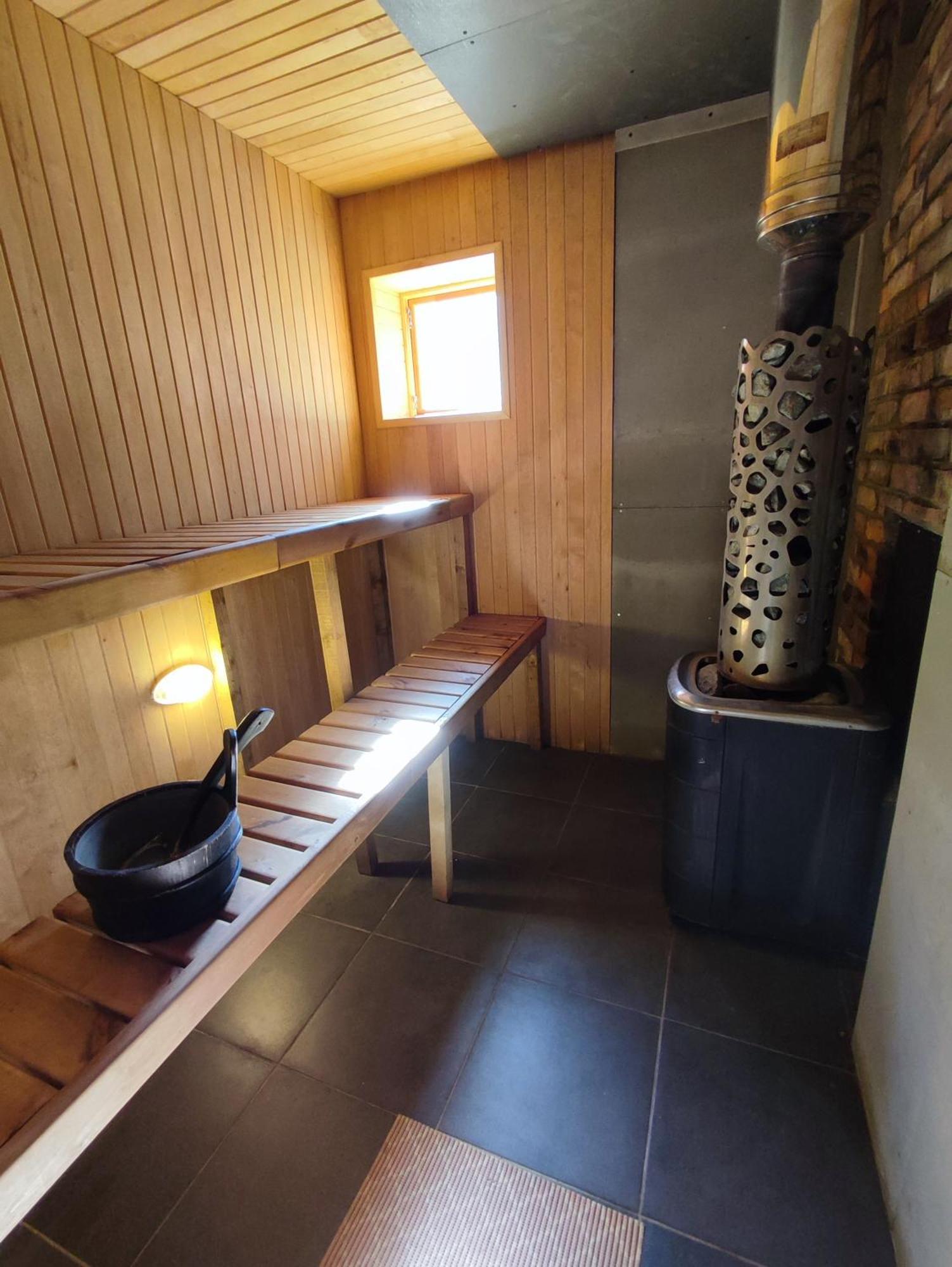 Modern Sauna Cabin In Horse Ranch Liyeplauke Bagian luar foto