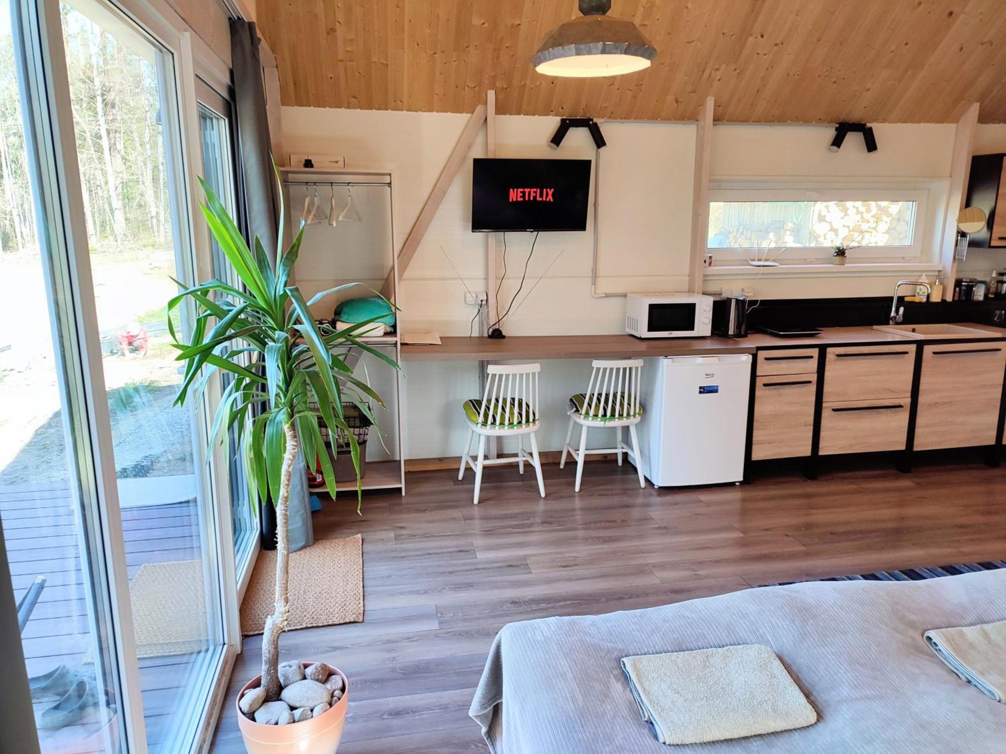Modern Sauna Cabin In Horse Ranch Liyeplauke Bagian luar foto