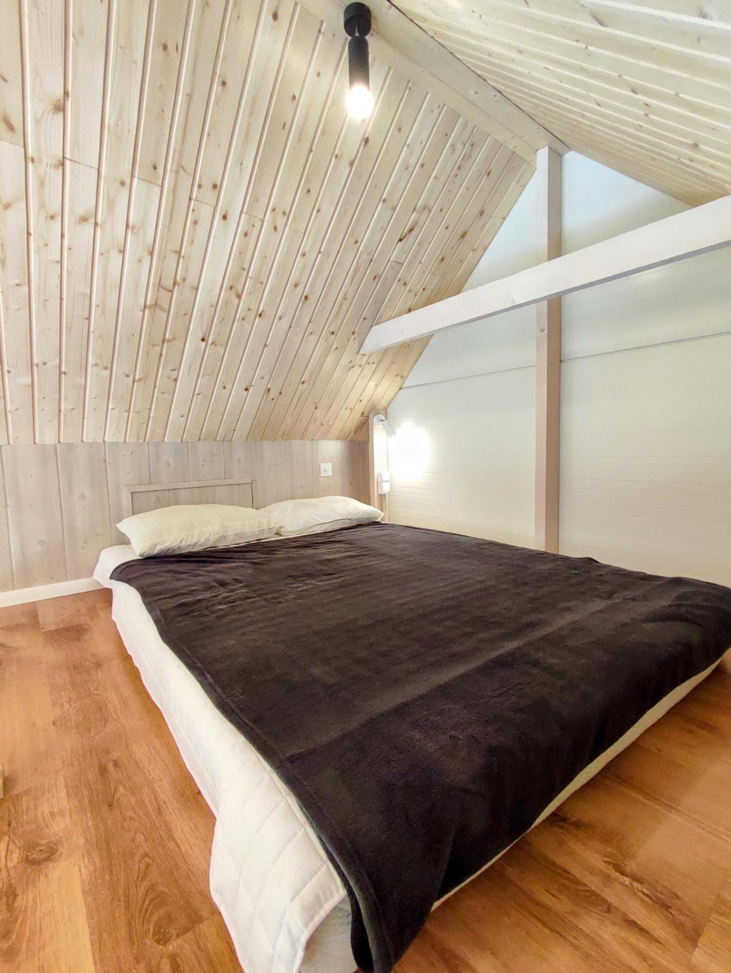 Modern Sauna Cabin In Horse Ranch Liyeplauke Bagian luar foto