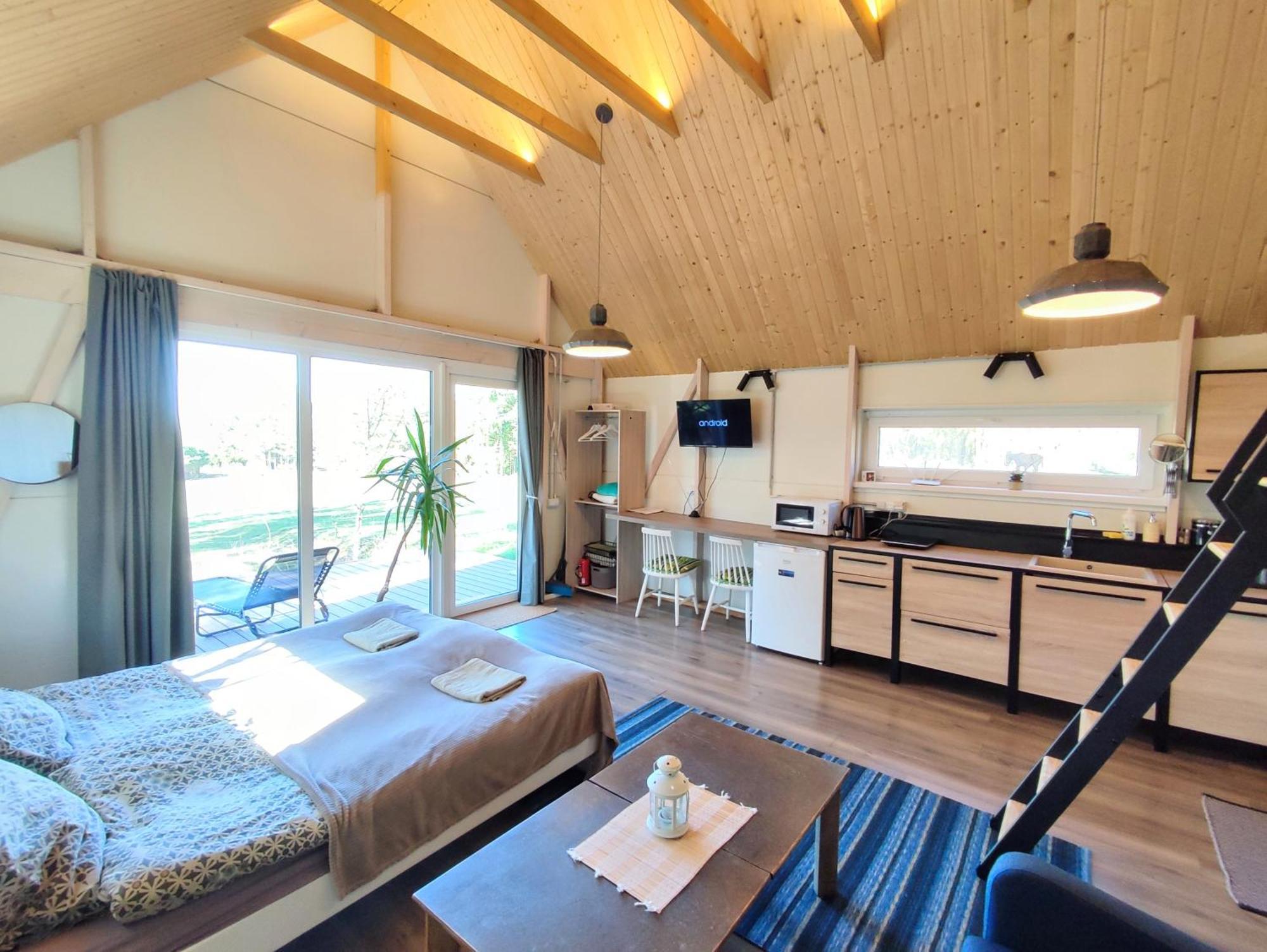 Modern Sauna Cabin In Horse Ranch Liyeplauke Bagian luar foto